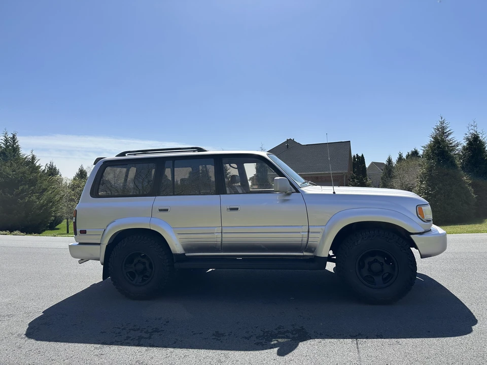 1996 Lexus LX 1st Gen - Image 22 of 31