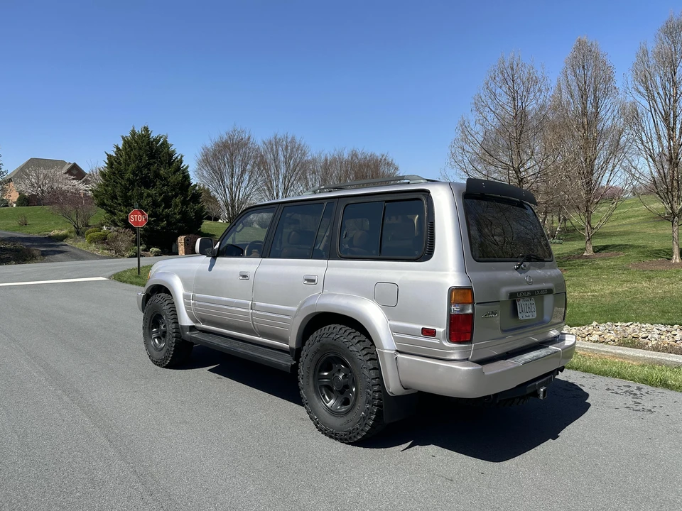 1996 Lexus LX 1st Gen - Image 15 of 31
