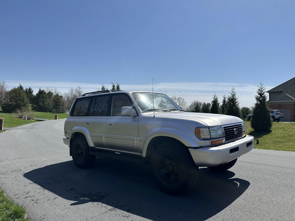1996 Lexus LX 1st Gen - Image 26 of 31