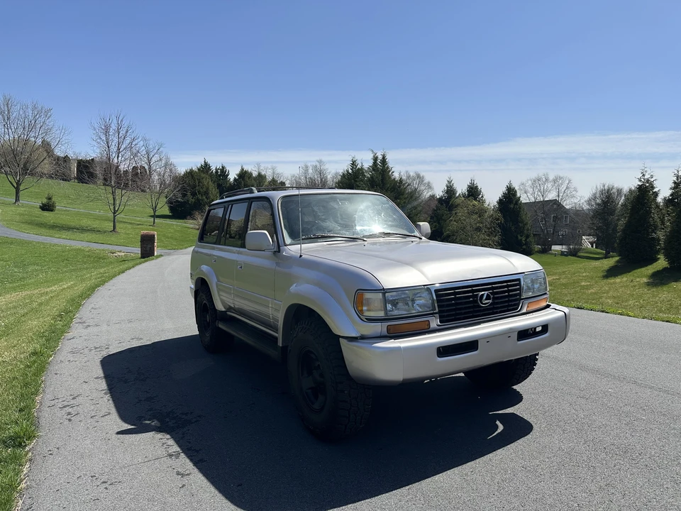 1996 Lexus LX 1st Gen - Image 28 of 31