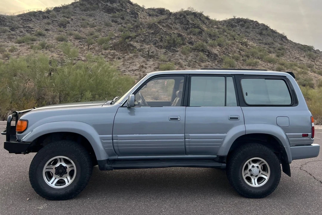 1996 Lexus LX 1st Gen - Image 3 of 31