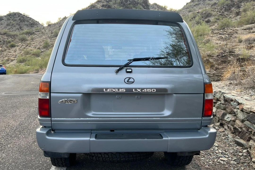 1996 Lexus LX 1st Gen - Image 5 of 31