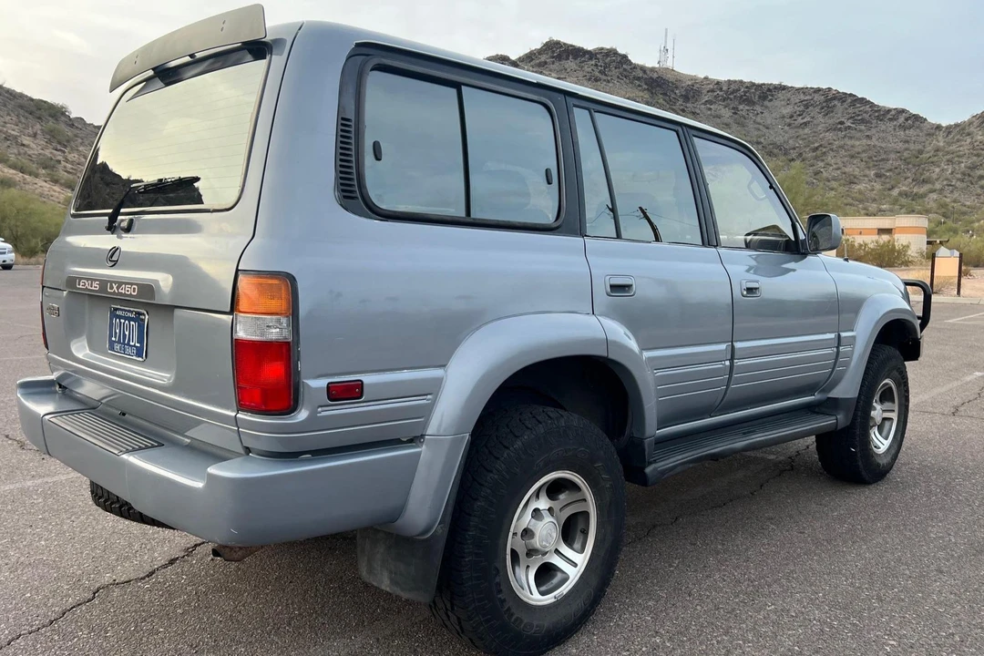 1996 Lexus LX 1st Gen - Image 4 of 31