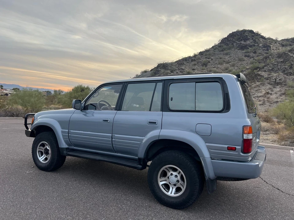 1996 Lexus LX 1st Gen - Image 10 of 31