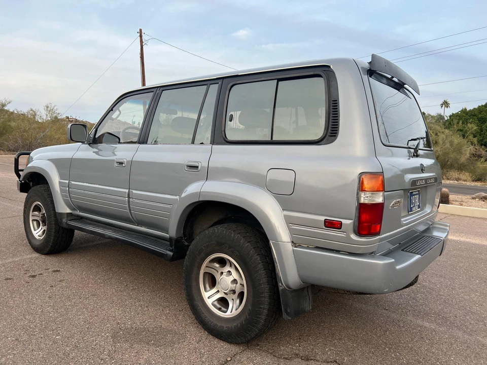 1996 Lexus LX 1st Gen - Image 11 of 31