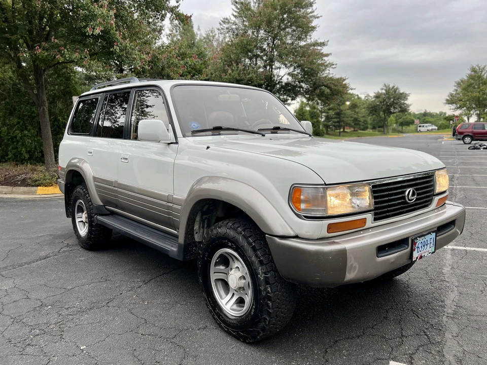 1996 Lexus LX 1st Gen - Image 13 of 31