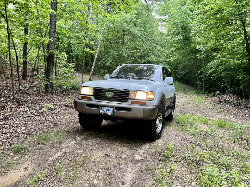 1996 Lexus LX 1st Gen - Image 15 of 31