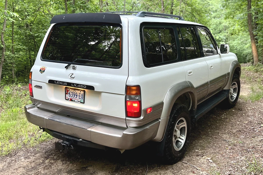1996 Lexus LX 1st Gen - Image 4 of 31