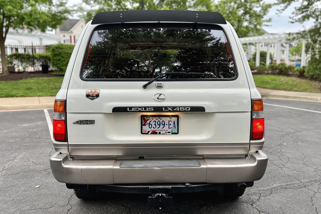 1996 Lexus LX 1st Gen - Image 5 of 31