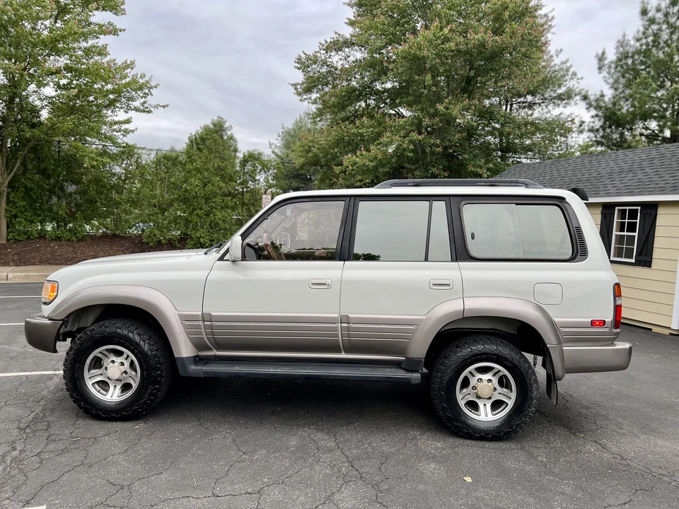 1996 Lexus LX 1st Gen - Image 8 of 31