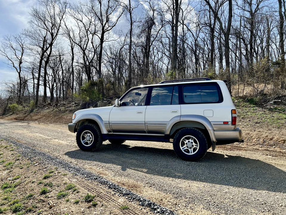 1996 Lexus LX 1st Gen - Image 28 of 31