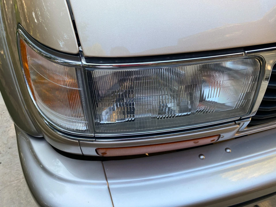 1996 Lexus LX 1st Gen - Image 19 of 31