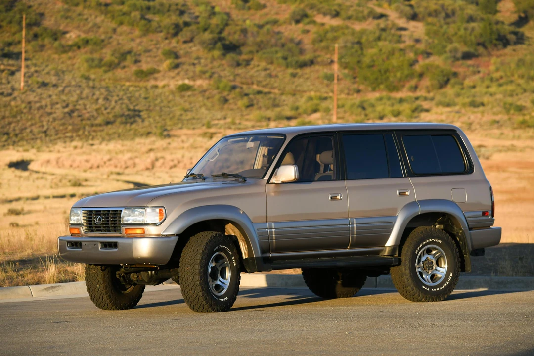 1996 Lexus LX 1st Gen - Image 9 of 31