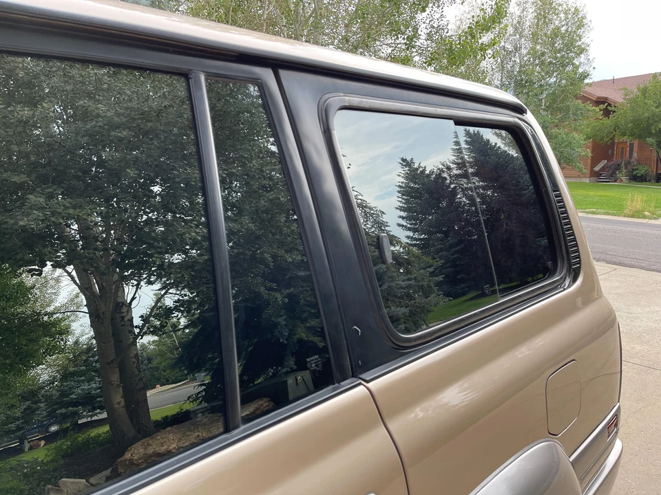 1996 Lexus LX 1st Gen - Image 30 of 31
