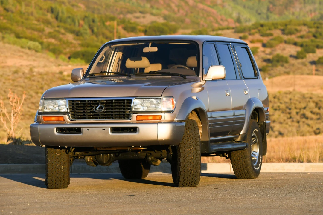 1996 Lexus LX 1st Gen - Image 8 of 31