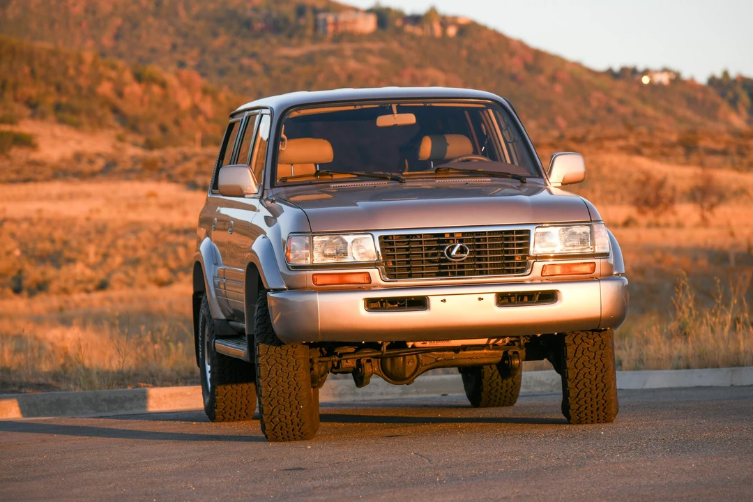 1996 Lexus LX 1st Gen - Image 18 of 31