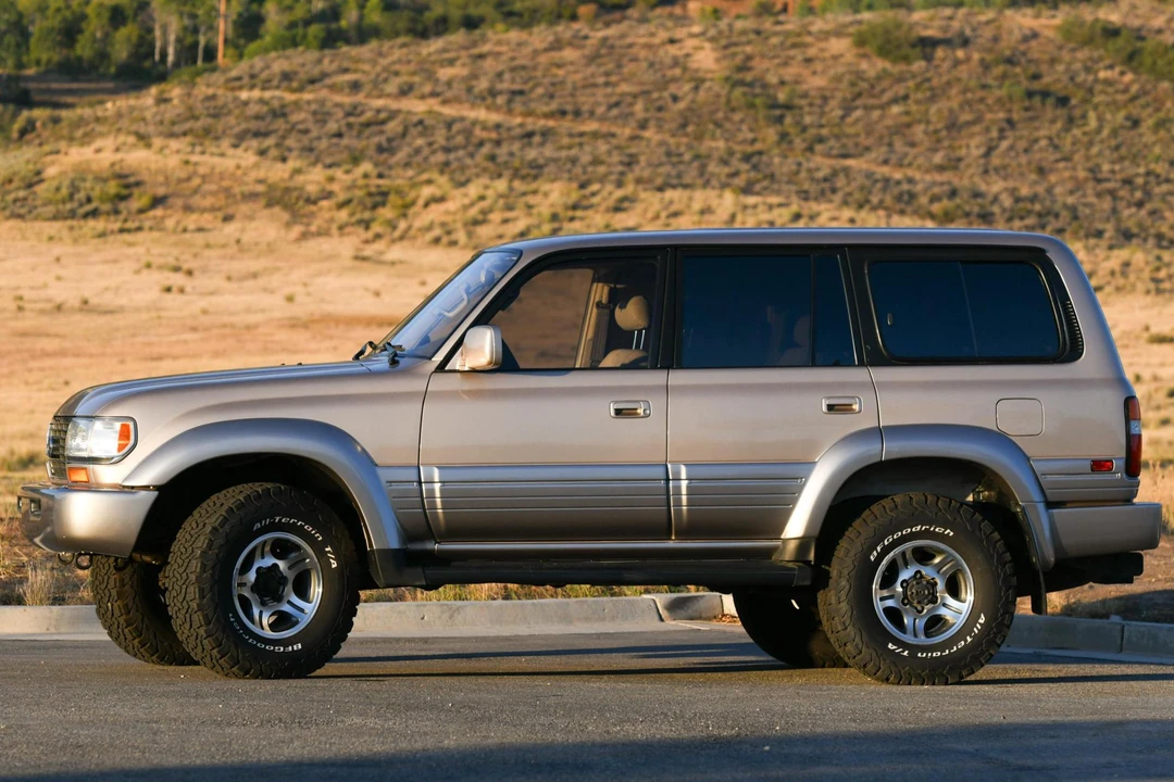 1996 Lexus LX 1st Gen - Image 3 of 31
