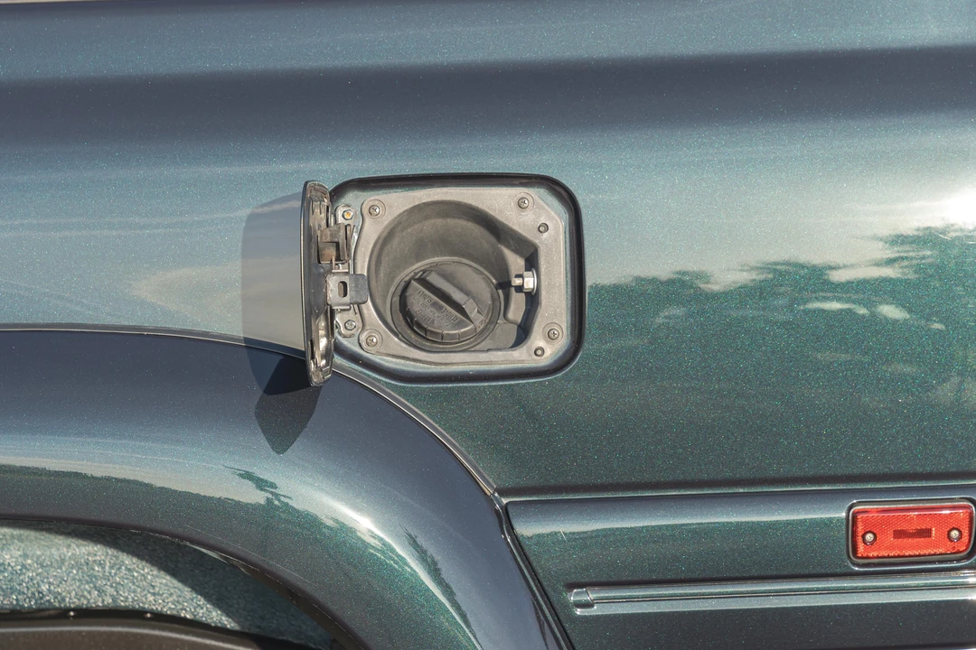 1996 Lexus LX 1st Gen - Image 23 of 31
