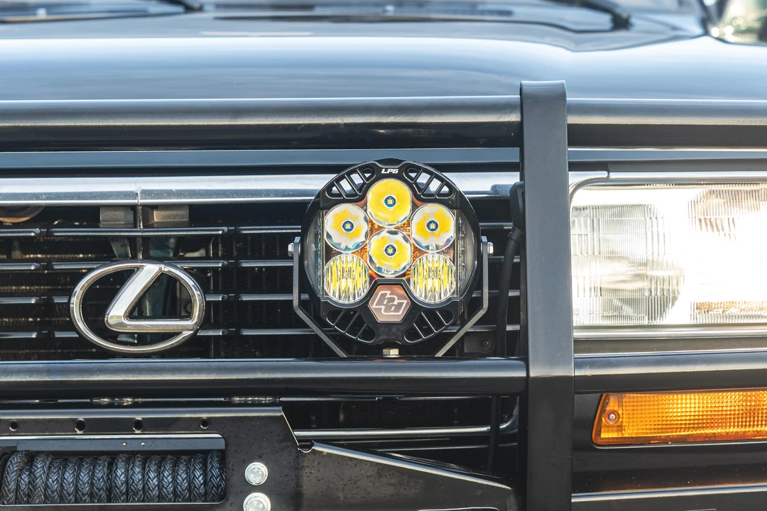 1996 Lexus LX 1st Gen - Image 17 of 31