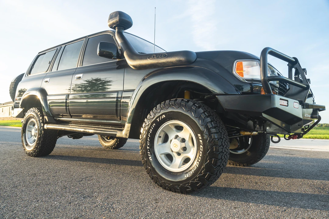 1996 Lexus LX 1st Gen - Image 11 of 31