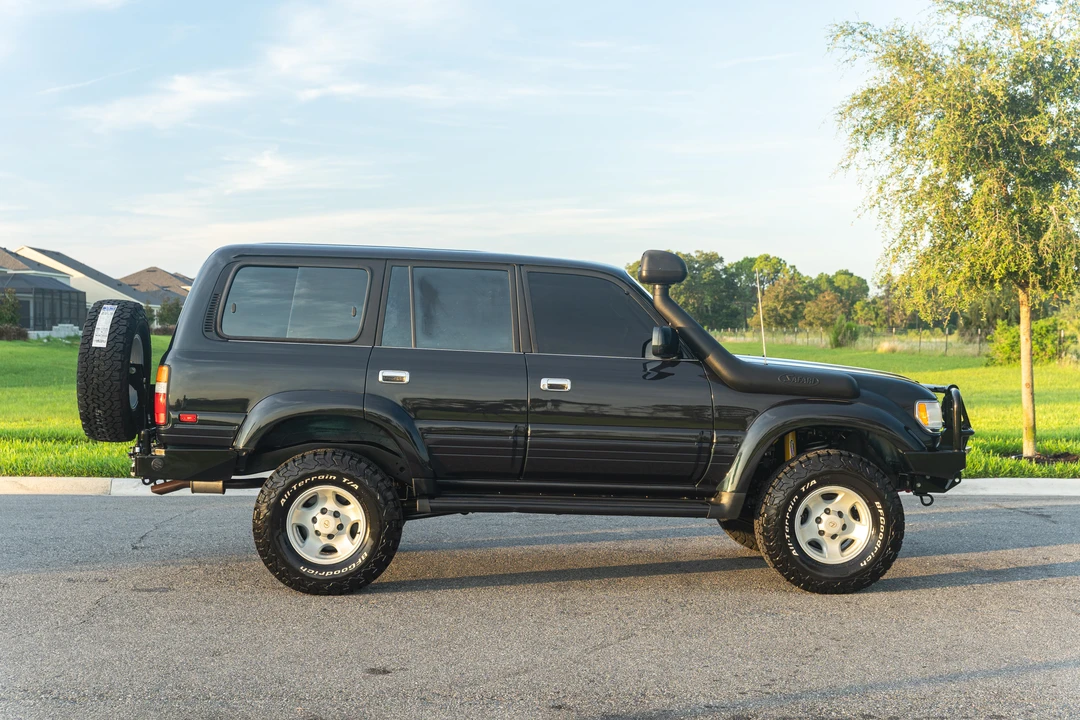 1996 Lexus LX 1st Gen - Image 10 of 31