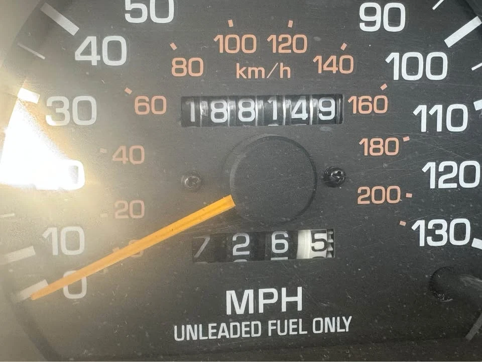 1996 Lexus LX 1st Gen - Image 9 of 16