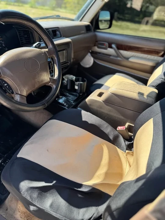 1996 Lexus LX 1st Gen - Image 7 of 15