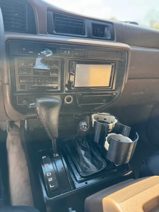1996 Lexus LX 1st Gen - Image 8 of 15