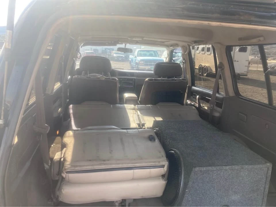 1996 Lexus LX 1st Gen - Image 12 of 17