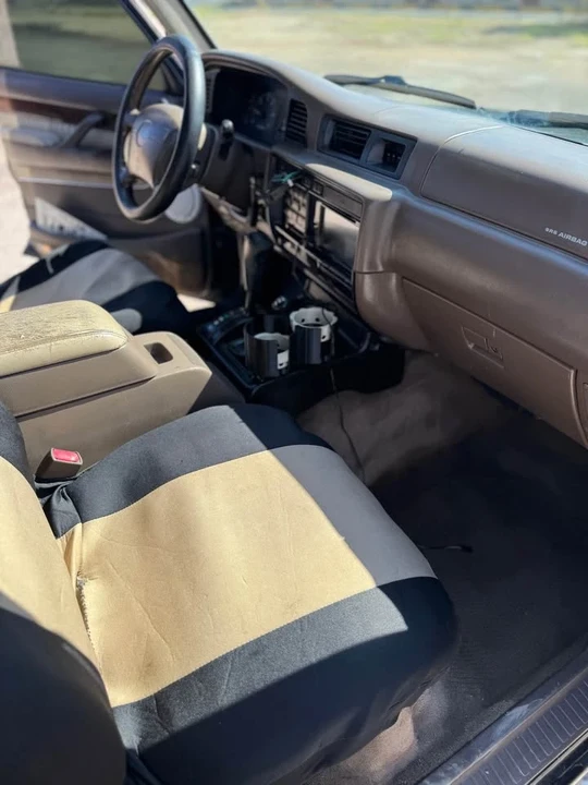 1996 Lexus LX 1st Gen - Image 10 of 15