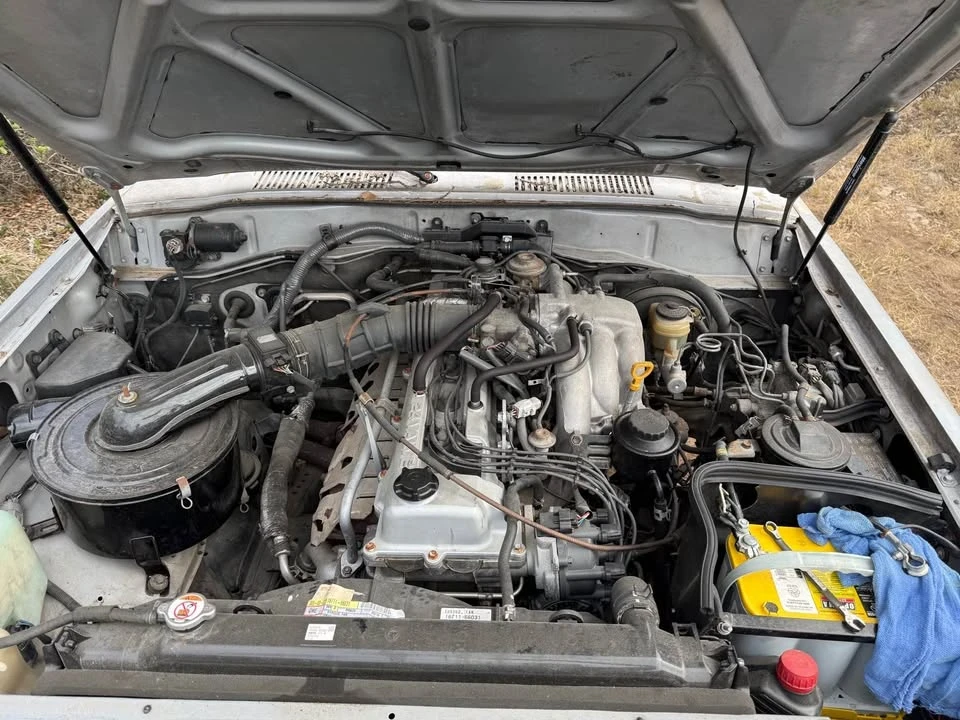1996 Lexus LX 1st Gen - Image 5 of 8