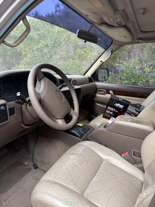 1996 Lexus LX 1st Gen - Image 4 of 8