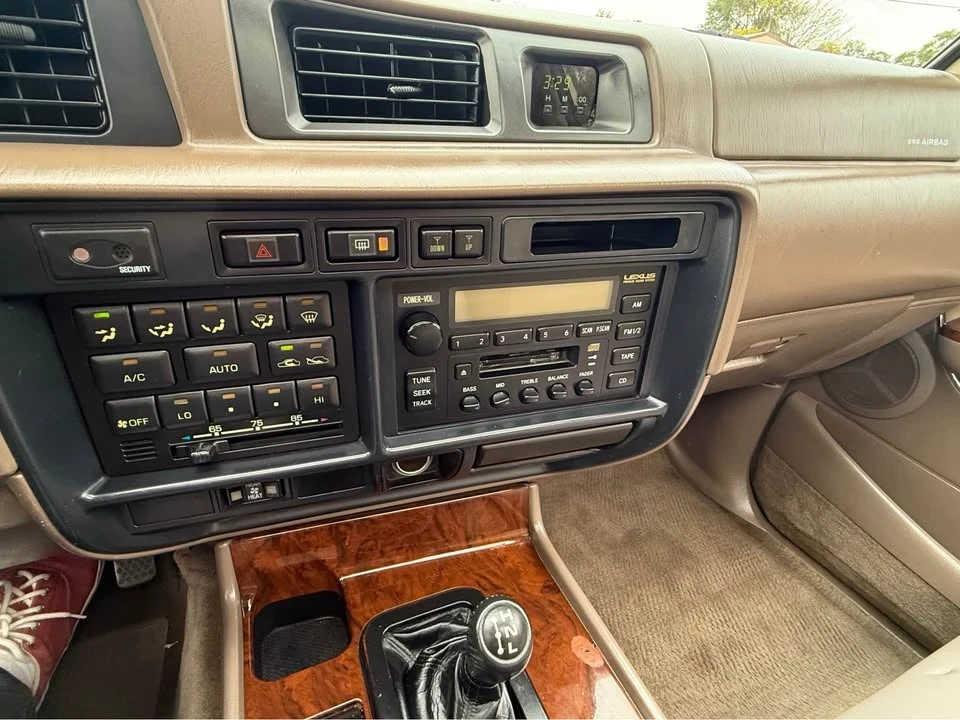 1996 Lexus LX 1st Gen - Image 19 of 20
