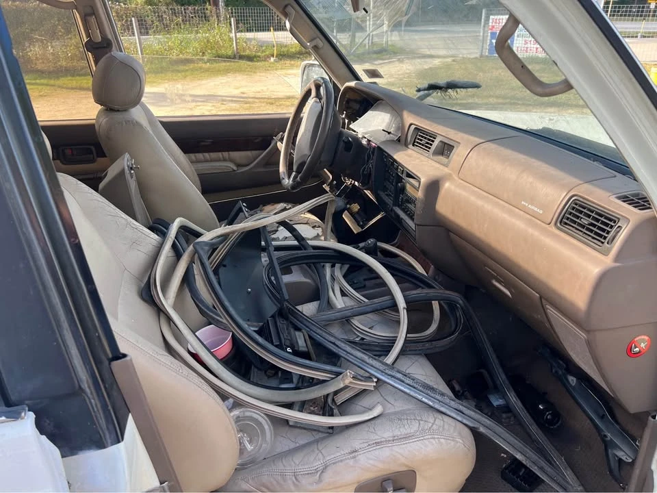 1996 Lexus LX 1st Gen - Image 9 of 13