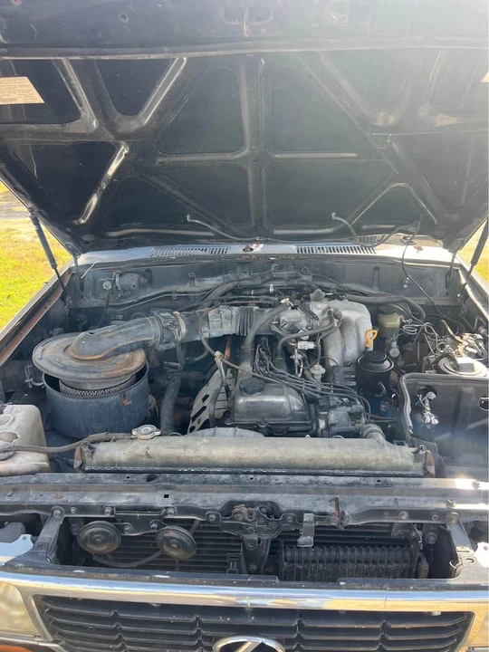 1996 Lexus LX 1st Gen - Image 10 of 13