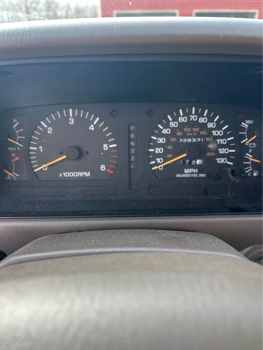 1996 Lexus LX 1st Gen - Image 10 of 14