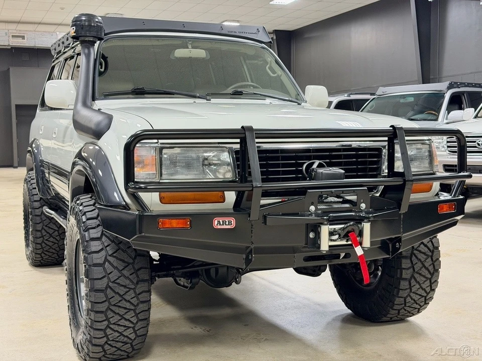 1996 Lexus LX 1st Gen - Image 8 of 12