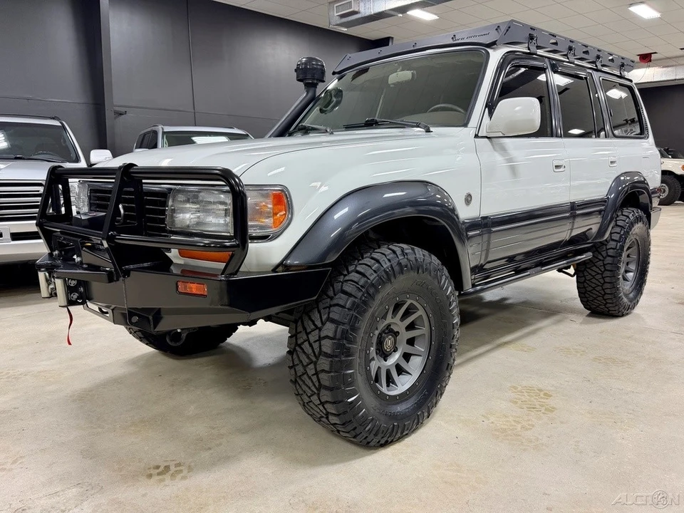 1996 Lexus LX 1st Gen - Image 4 of 12
