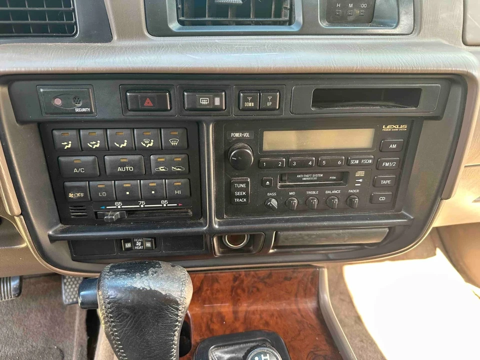 1996 Lexus LX 1st Gen - Image 13 of 21