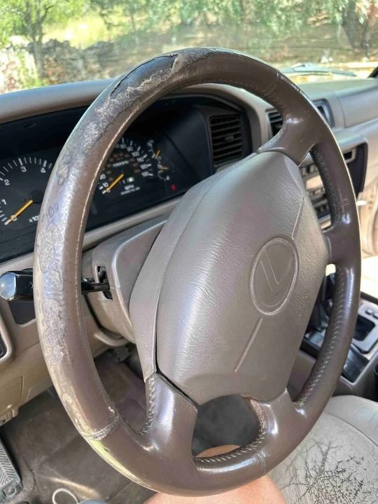 1996 Lexus LX 1st Gen - Image 10 of 21