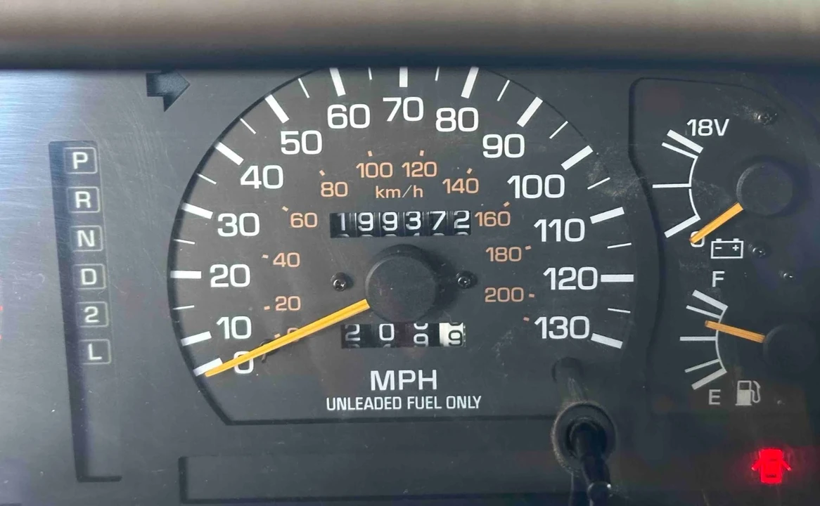 1996 Lexus LX 1st Gen - Image 11 of 21