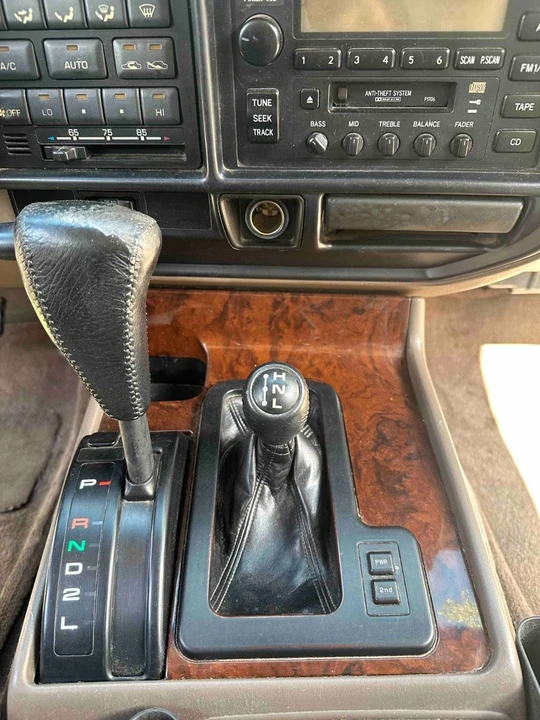 1996 Lexus LX 1st Gen - Image 12 of 21