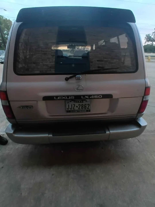 1996 Lexus LX 1st Gen - Image 5 of 9