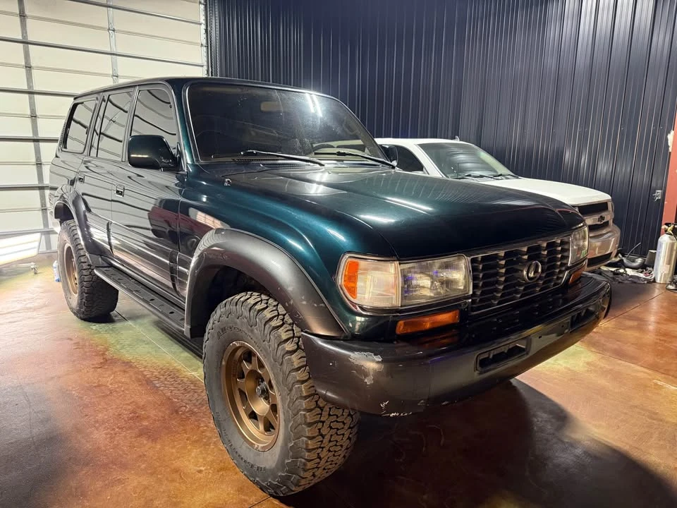 1996 Lexus LX 1st Gen - Image 6 of 9