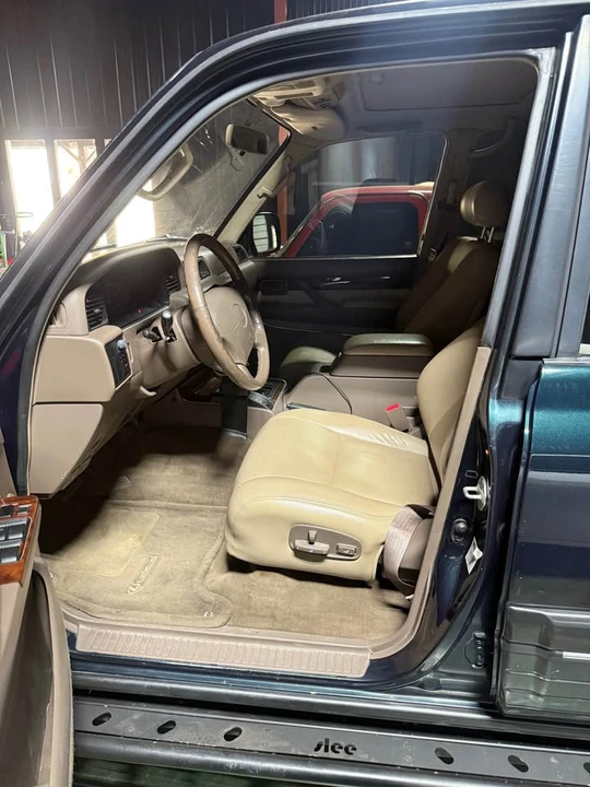 1996 Lexus LX 1st Gen - Image 3 of 9