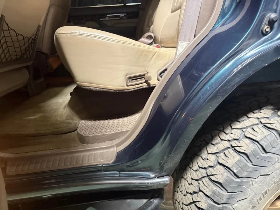 1996 Lexus LX 1st Gen - Image 4 of 9