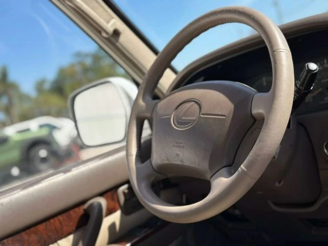 1996 Lexus LX 1st Gen - Image 11 of 12