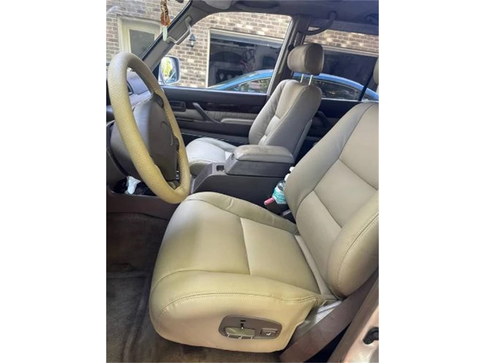 1996 Lexus LX 1st Gen - Image 9 of 16