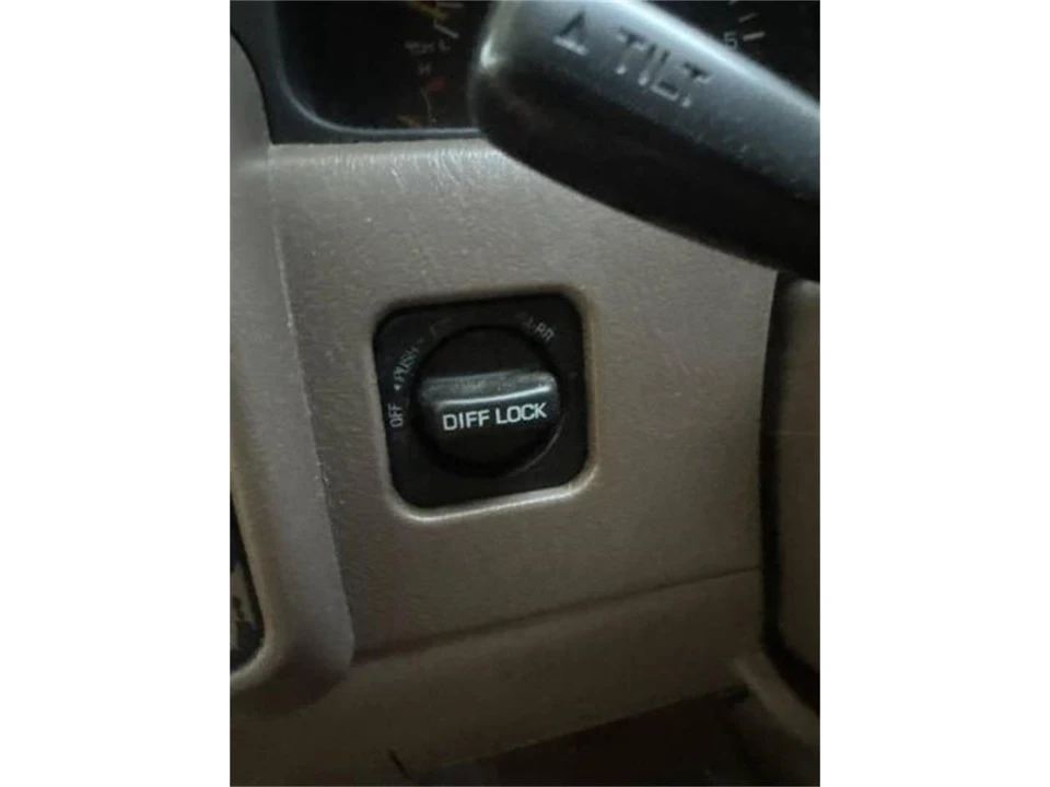 1996 Lexus LX 1st Gen - Image 2 of 16