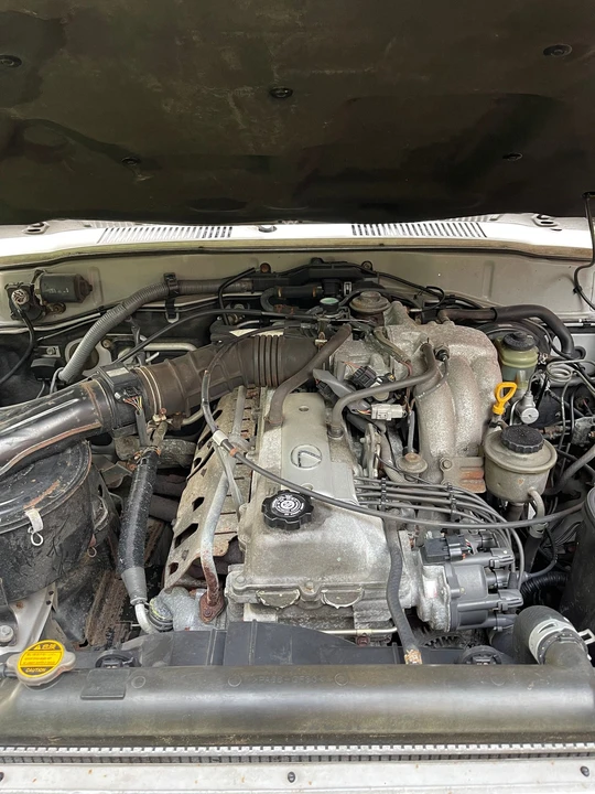 1996 Lexus LX 1st Gen - Image 4 of 8